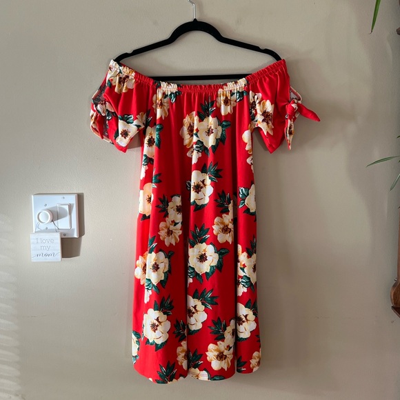 Derek Heart Red Floral Print On-Off Shoulder Super Soft Dress - Picture 8 of 13